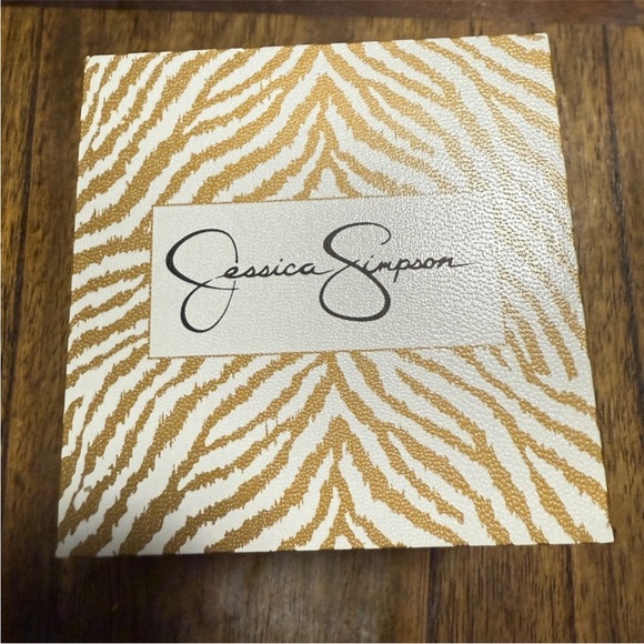 NWT Jessica simpson silver pendant Watch necklace - Picture 3 of 6